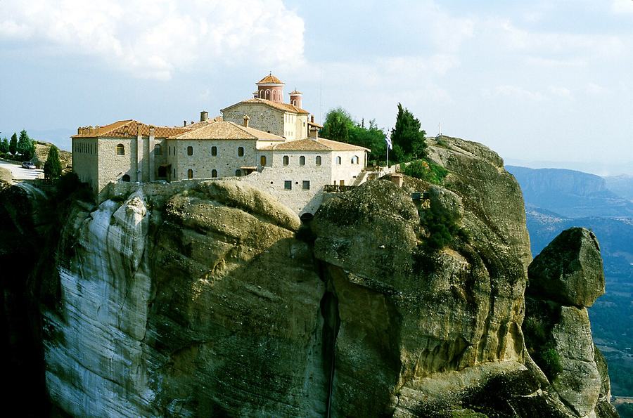 Monasterio de San Esteban con Kalambaka al fondo